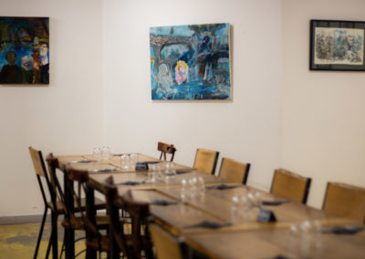 Salle du bistrot d'Urban Parc - Tableaux